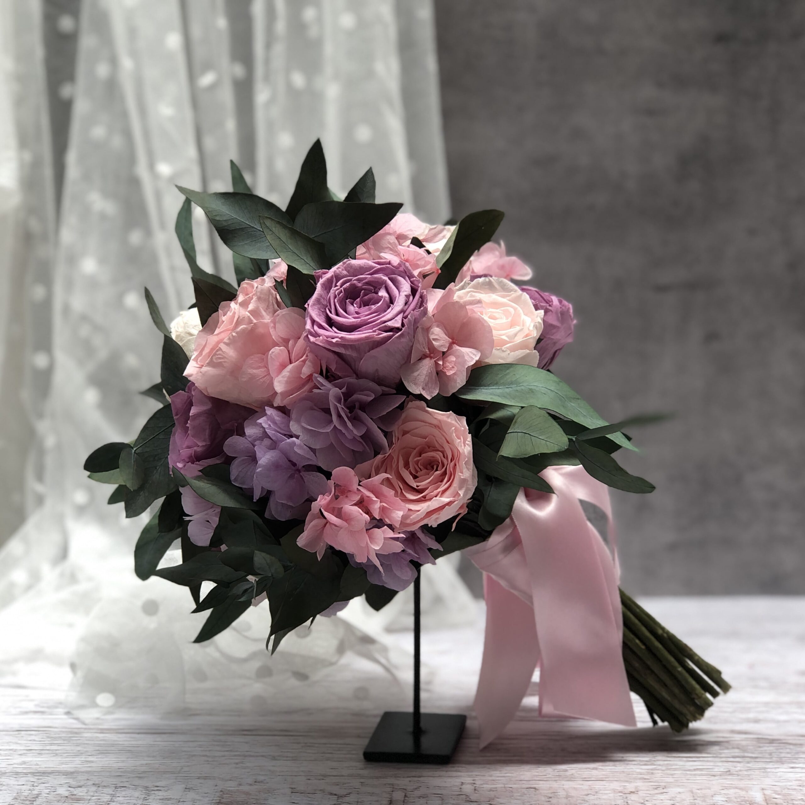 Karen- Ramo flores preservadas en tonos lilas